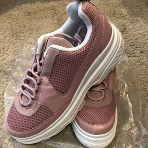 Fashion platform sneakers